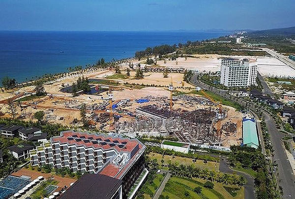 Theo tỉnh Kiên Giang đề án phát triển tổng thể đảo Phú Quốc đến năm 2010 và tầm nhìn đến năm 2020 được Thủ tướng phê duyệt từ năm 2004 đến nay đã không còn phù hợp với thực tế phát triển huyện đảo Phú Quốc.