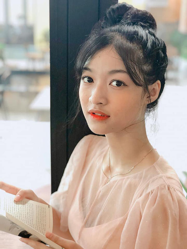 Ảnh đời thường của Nguyễn Hà Kiều Loan.