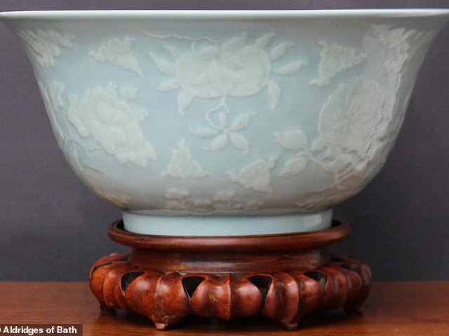 Thế giới - Anh: Đem vật để quên trong nhà đi bán, choáng vì thu được hơn 6 tỷ đồng