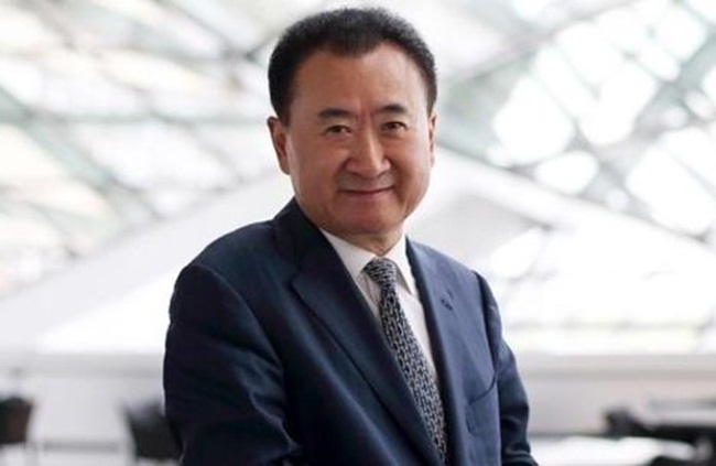 Tính đến ngày 4/8/2019, tỷ phú Wang Jianlin (cha của Wang Sicong) sở hữu tài sản 21,2 tỷ USD và là người giàu thứ 36 trên thế giới.