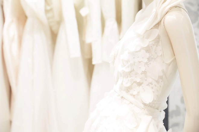 PHUONG MY Bridal vẫn mang đậm chất Á Đông, được chăm chút từ đường may, chất liệu cho đến thiết kế.