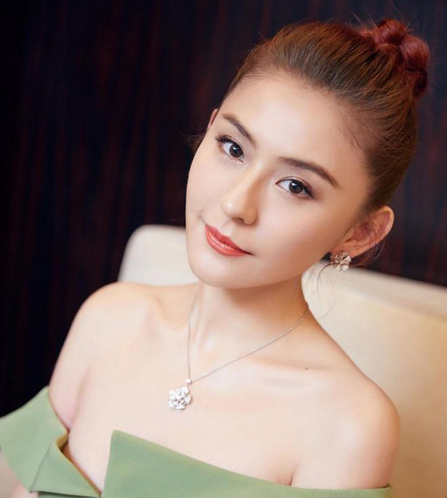 Nhiệt Y Trát tuyên bố sẵn sàng rời bỏ showbiz nếu dư luận không chấp nhận hình ảnh cô.