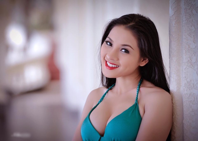 Với vai trò doanh nhân, cuối năm 2018 Thái Nhã Vân tham gia cuộc thi "Hoa hậu Hoàn vũ Doanh nhân Việt Nam Thế Giới", diễn ra tại Đan Mạch và đoạt 2 giải: Hoa hậu ảnh và Á hậu 1.