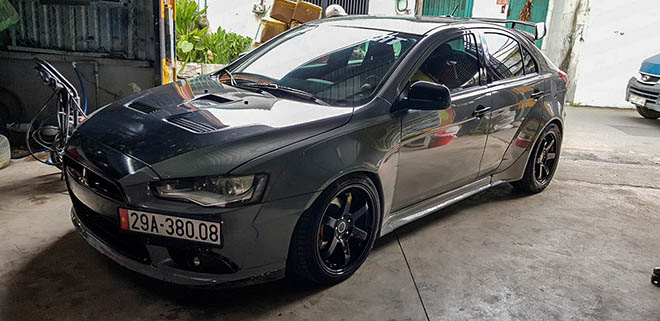 Hàng “độc” Mitsubishi Lancer Ralliart Sportback xuất hiện tại TP.HCM - 1