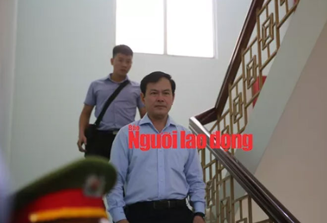 Ông Nguyễn Hữu Linh sau phiên xử ngày 25-6