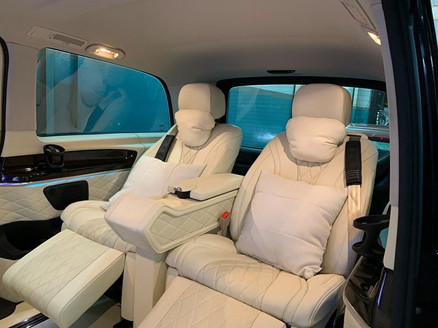Tin tức ô tô - Mercedes-Benz V-Class "độ" nội thất da bò Ý và vách ngăn ông chủ như Rolls-Royce Phantom