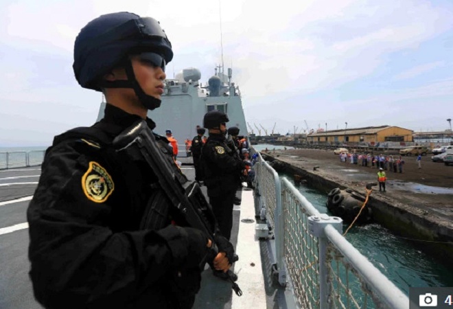 Tàu chiến Trung Quốc cập cảng Djbouti, Đông Phi.