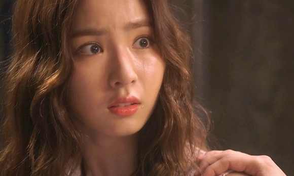 Trận đòn ghen của vợ, con giám đốc không làm tôi đau đớn (Ảnh minh họa)