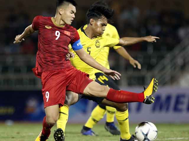 U18 Việt Nam vượt trội về thế trận trước U18 Malaysia