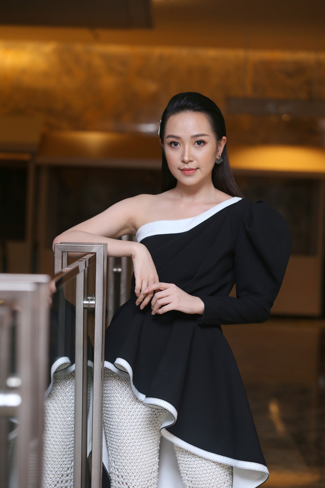 Kim Oanh trong buổi ra mắt bộ phim mới.