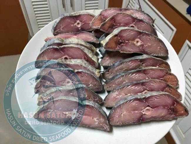 Theo Anurak, &nbsp;bản thân kiếm được&nbsp;26 triệu bath &#40;~19,6 tỷ đồng&#41; chỉ trong tháng 3/2019.