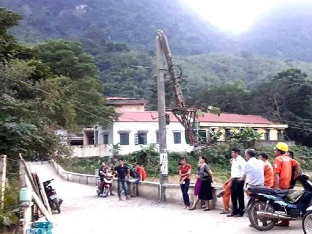 Tin tức trong ngày - Xe tải làm dây điện rơi xuống đường, nữ sinh 17 tuổi đi phía sau vướng phải tử vong