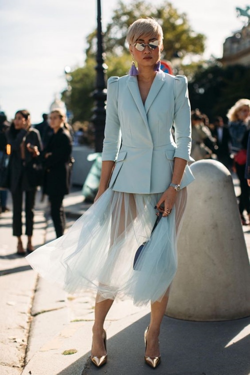 3 cách mặc xuyên thấu đẹp miễn chê ngày giao mùa - 6