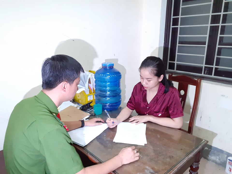 Hồ Thị Thúy Hằng tại cơ quan điều tra.