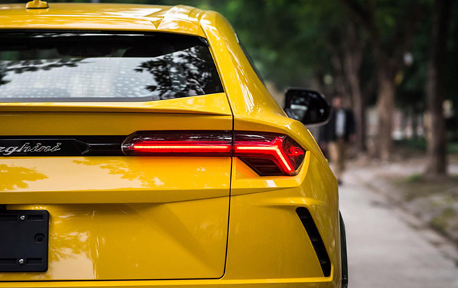 Cận cảnh Lamborghini Urus với ngoại thất màu xanh quân đội của đại gia Đặng Lê Nguyên Vũ - 4