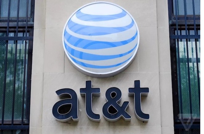 Muhammad Fahd đã mua chuộc nhân viên của AT&amp;T trong 5 năm để có thể mở khóa điện thoại từ xa.