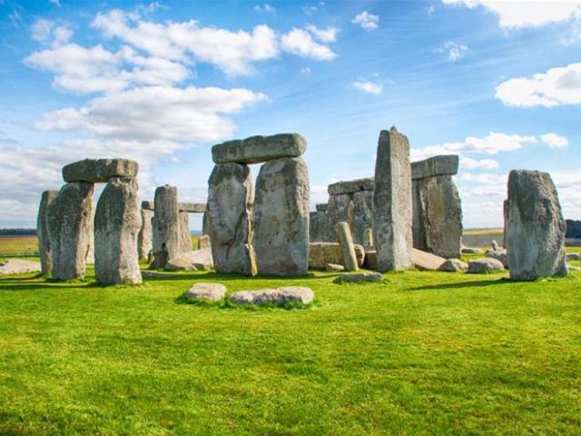 Bất ngờ cách người xưa vận chuyển đá khổng lồ xa 200km đến bãi đá cổ StoneHenge