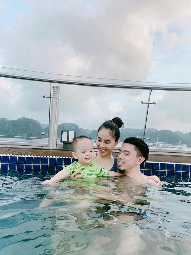 Ca nương Kiều Anh &#39;đốt mắt&#39; người nhìn với ảnh bikini khoe ngực căng đầy - 9