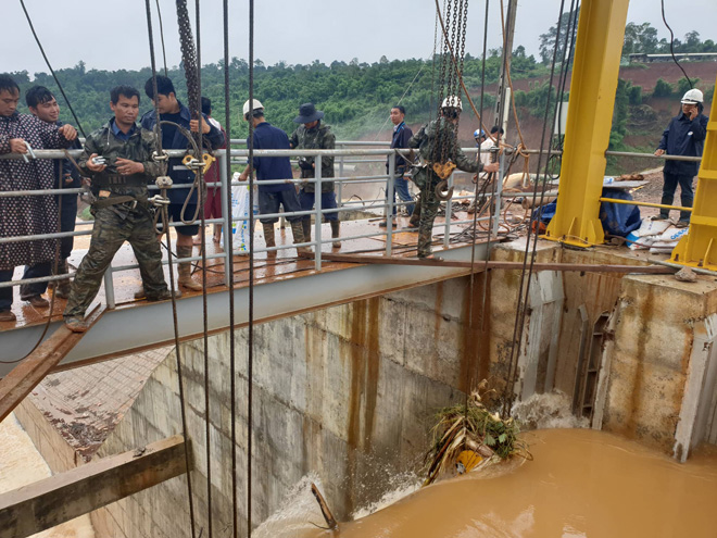 Cơ quan chức năng vẫn tích cực khắc phục sự cố.