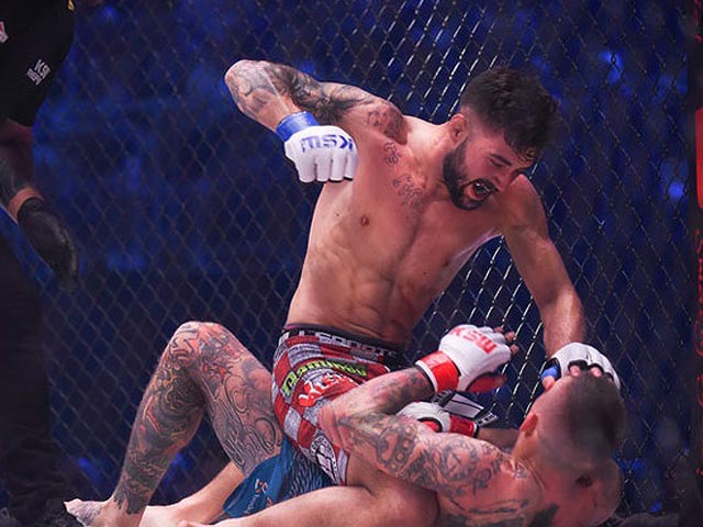 Media - Võ sỹ đấm "không trượt phát nào" khiến đối thủ nằm im như thóc