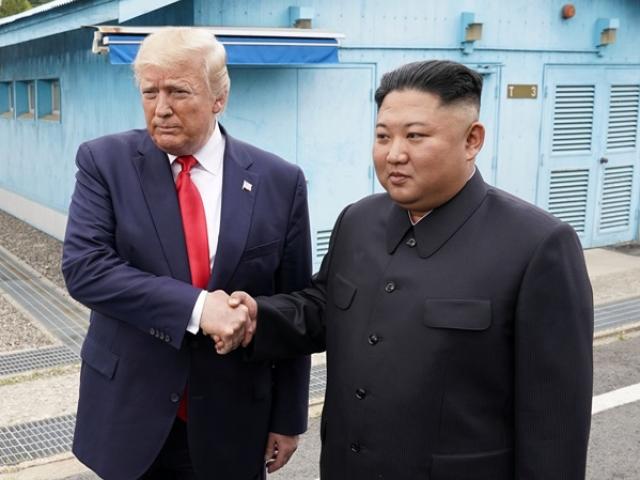 Thế giới - Tổng thống Trump nói ông Kim Jong-un viết thư xin lỗi vì thử tên lửa
