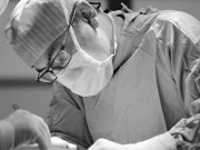 Giải mã tội phạm từ tử thi: Kinh dị người đàn ông tự đóng đinh vào… đầu