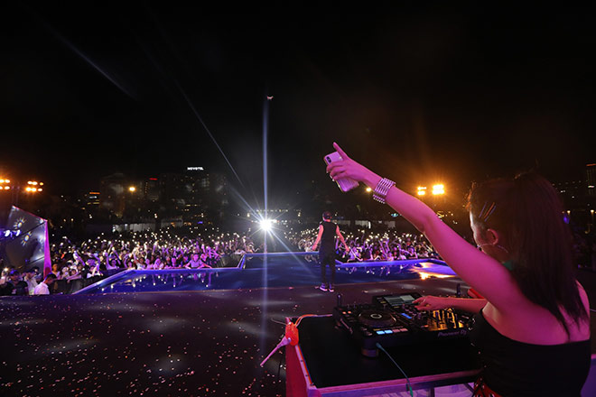 Exploding with a series of festivals all year round in Ha Long - 3