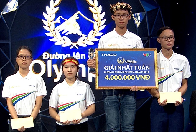 &nbsp;Võ Thành Trung (THPT chuyên Tiền Giang, Tiền Giang) đạt 400 điểm