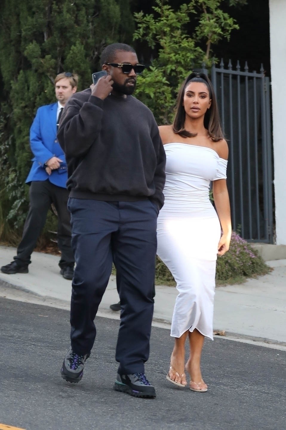 Kim Kardashian thường xuyên đi dép tông cao gót.&nbsp;