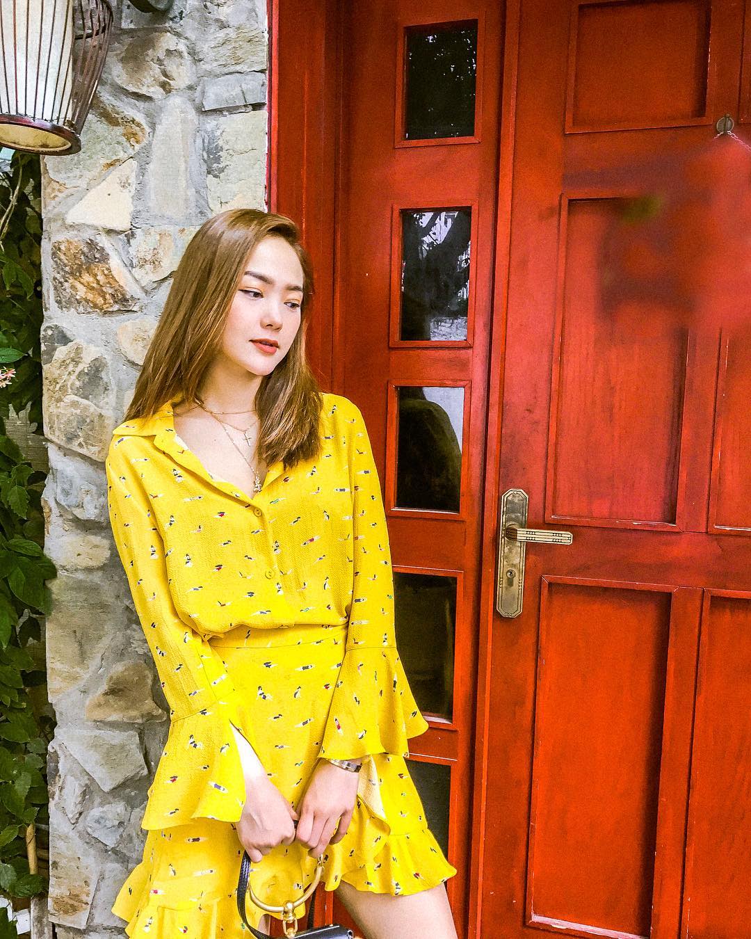 Minh Hằng dịu dàng trong thiết kế váy sơ mi.&nbsp;