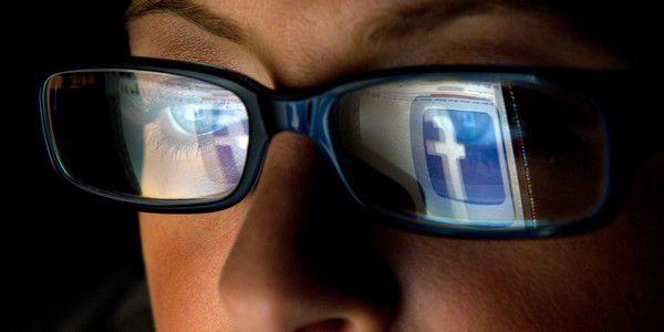 Lời hứa gió bay, Facebook tiếp tục nghe lén người dùng - 1