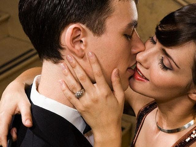 Bạn trẻ - Cuộc sống - Đột ngột về nhà, gặp khách là quý bà lớn tuổi, tôi phát hiện bí mật đau lòng của anh trai