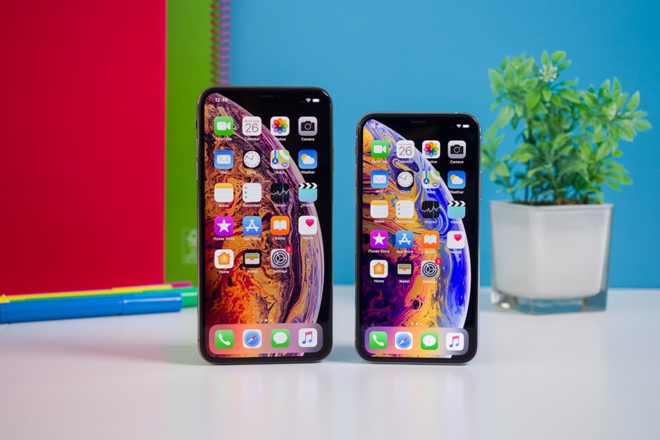 iPhone XS và iPhone XS Max năm ngoái.