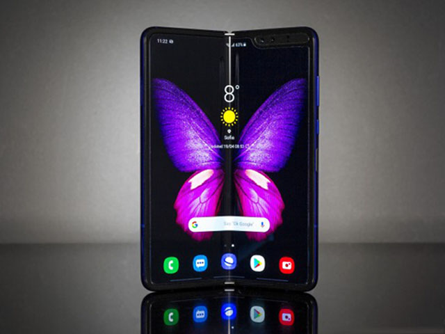 Dế sắp ra lò - Quên "tai thỏ" đi, kỷ nguyên của smartphone màn hình gập đang bắt đầu