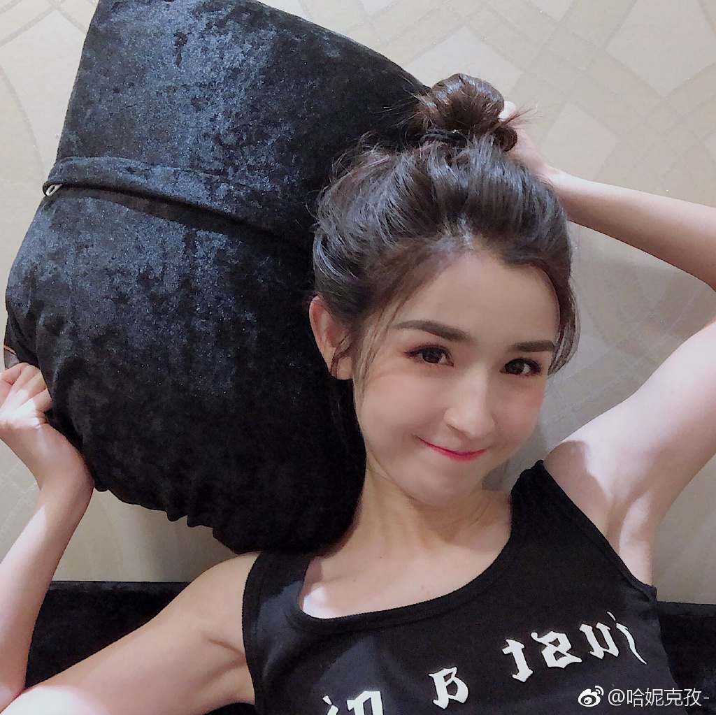 Ảnh đời thường gần gũi của Cáp Ni Khắc Tư.&nbsp;