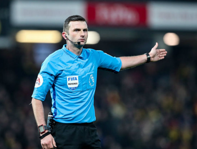Ở cuộc chạm trán sắp tới, thầy trò Pep Guardiola càng lo lắng hơn khi&nbsp;Michael Oliver - "gà son" của Tottenham được chỉ định cầm còi