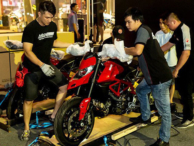 Soi chi tiết Ducati Hypermotard vừa về Việt Nam, giá 460 triệu đồng