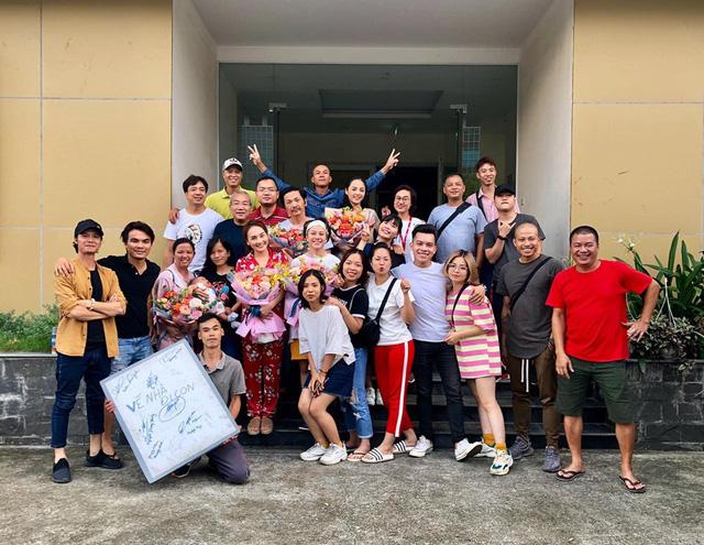 Hậu trường "Về nhà đi con". Ảnh: TL