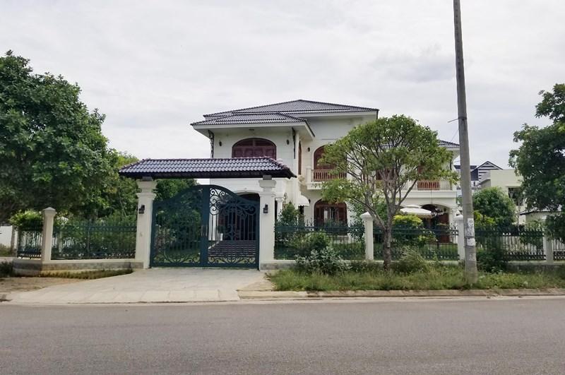 Ngôi nhà trên hai lô đất A51 và A52 Khu phố mới Tân Thạnh của vợ cựu Bí thư Tỉnh ủy Quảng Nam. Ảnh THANH NHẬT