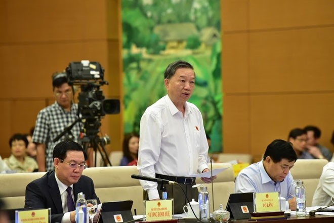&nbsp;&nbsp;&nbsp;Bộ trưởng Tô Lâm trả lời chất vấn
