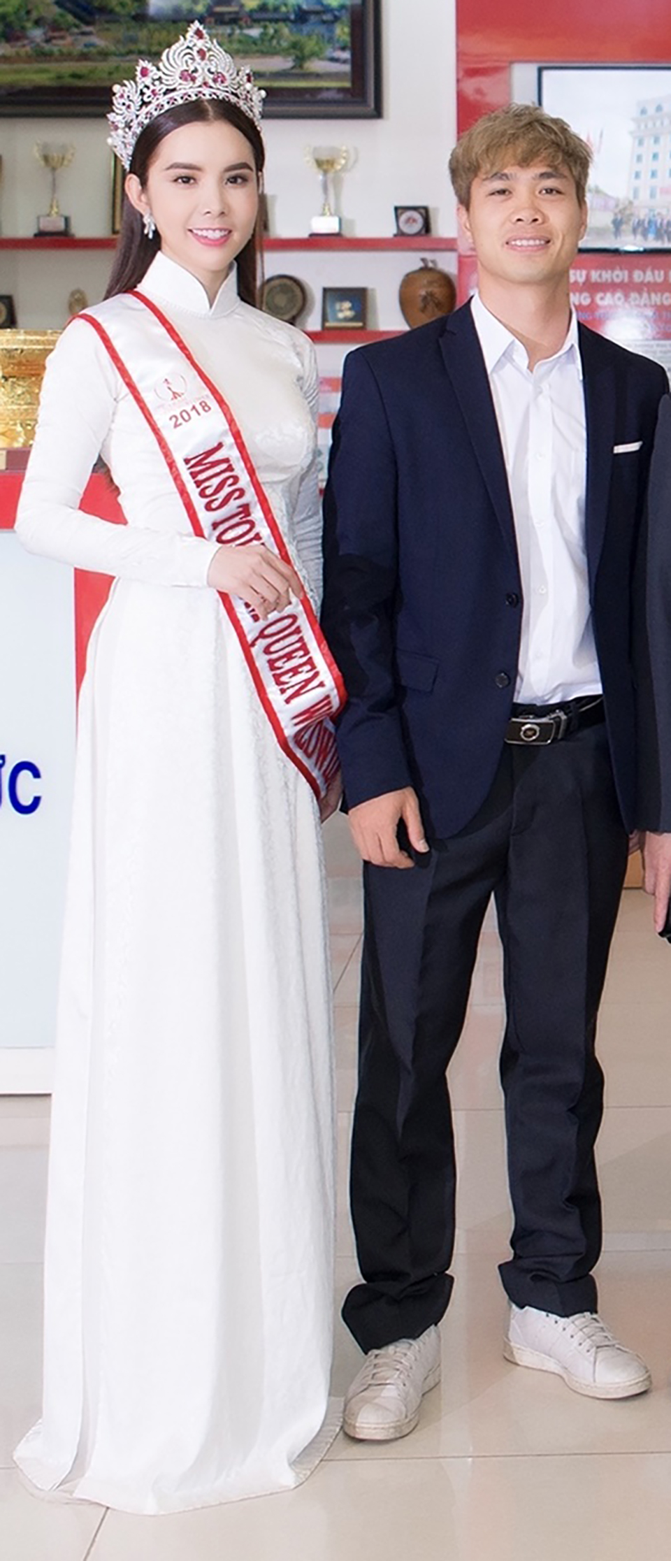 Huỳnh Vy bị fan "ghép đôi" với Công Phượng khi nhiều lần xuất hiện cùng nhau