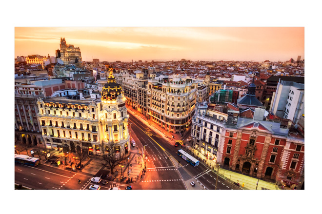 Ở chế độ Ambient mode, The Wall trở thành một bức tranh hoàn mĩ, hòa mình vào không gian sống.