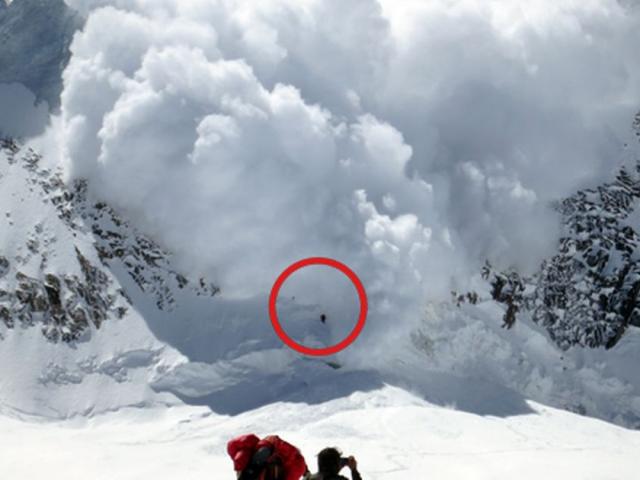 Phi thường - kỳ quặc - "Phép lạ" với người đàn ông bị chôn vùi trong vụ lở 1.000 tấn tuyết