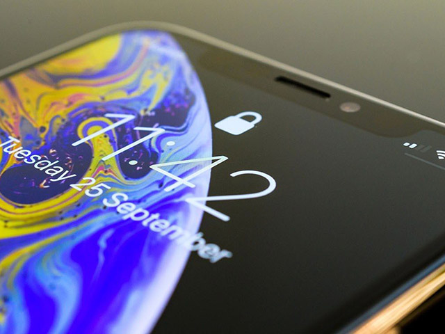 iPhone 11 Pro sử dụng vật liệu màn hình OLED như Galaxy S10 và Note10