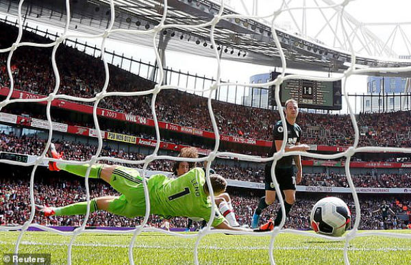 Trực tiếp bóng đá Arsenal - Burnley: Những phút cuối nghẹt thở (Hết giờ) - 13