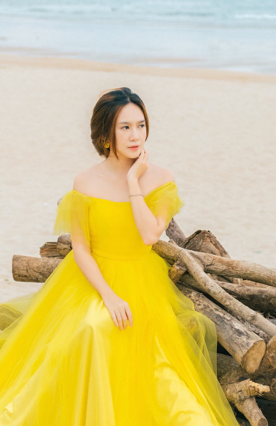 Nhìn bà xã Lý Hải xinh đẹp thế này, ai nghĩ đã là mẹ 4 con? - 5