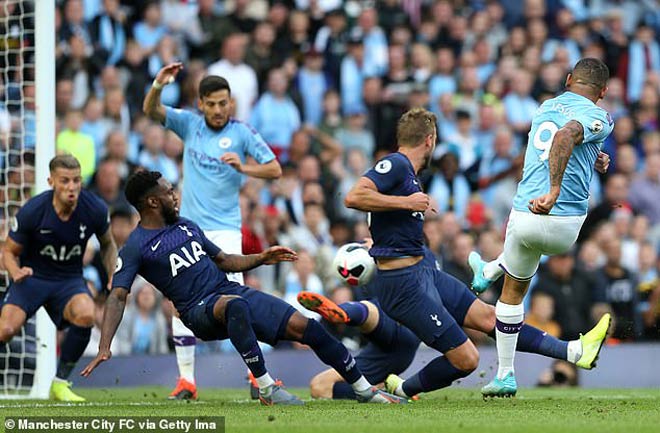 Gabriel Jesus và Man City hụt bàn thắng đáng tiếc cuối trận gặp Tottenham