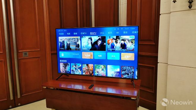 Smart TV của Honor có kích thước 55 inch cho độ phân giải 4K UHD và hỗ trợ HDR.
