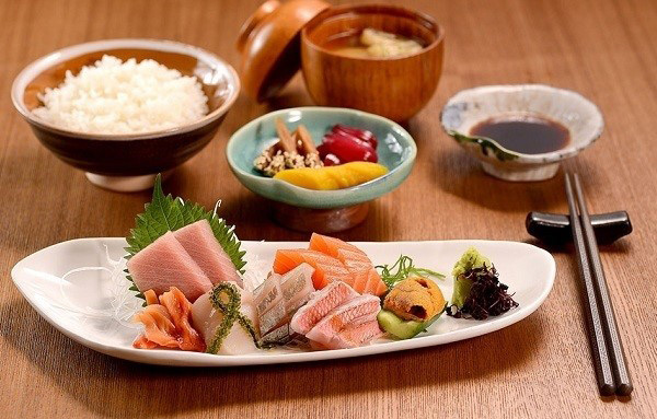 Chế độ ăn tác động không nhỏ đến tốc độ lão hóa da của nam giới