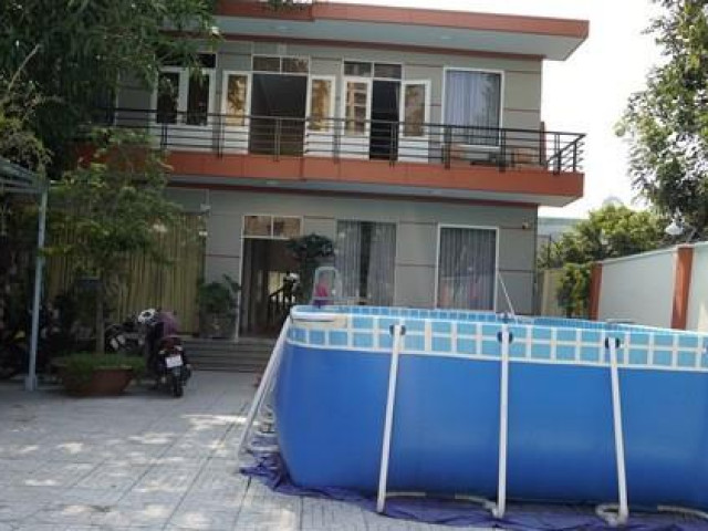 Tin tức trong ngày - Vũng Tàu kiểm tra villa bị khách tố 10 triệu đồng/đêm nhưng giống phòng trọ